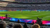 Publicidad de GTA VI se proyecta en las vallas LED durante el Barcelona–Real Madrid